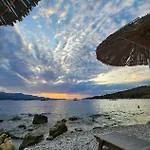 Roas Ξενοδοχείο Εξαμίλιο